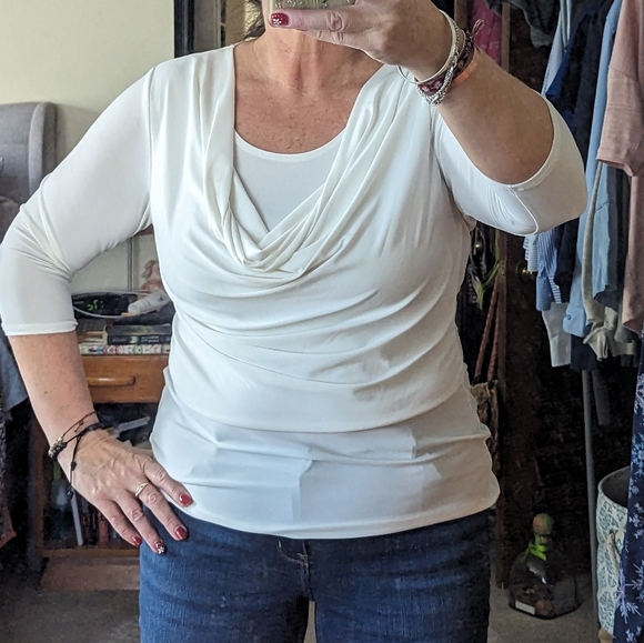 Ashley Blue layered top in white in size large - Picture 2 of 5
